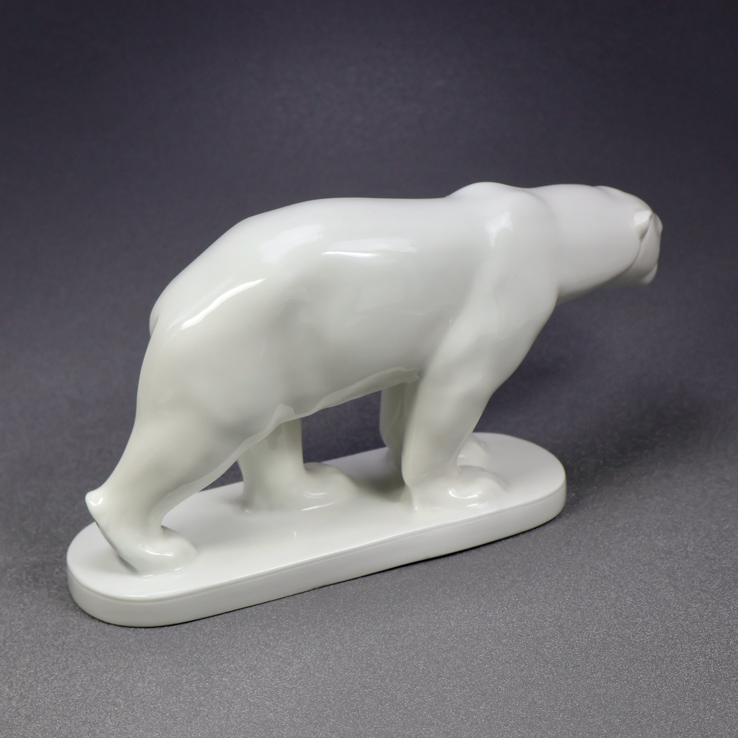 KPM KÖNIGLICHE PORZELLAN Manufaktur Polar Bear 140/253-Figurine-Oakview Collectibles