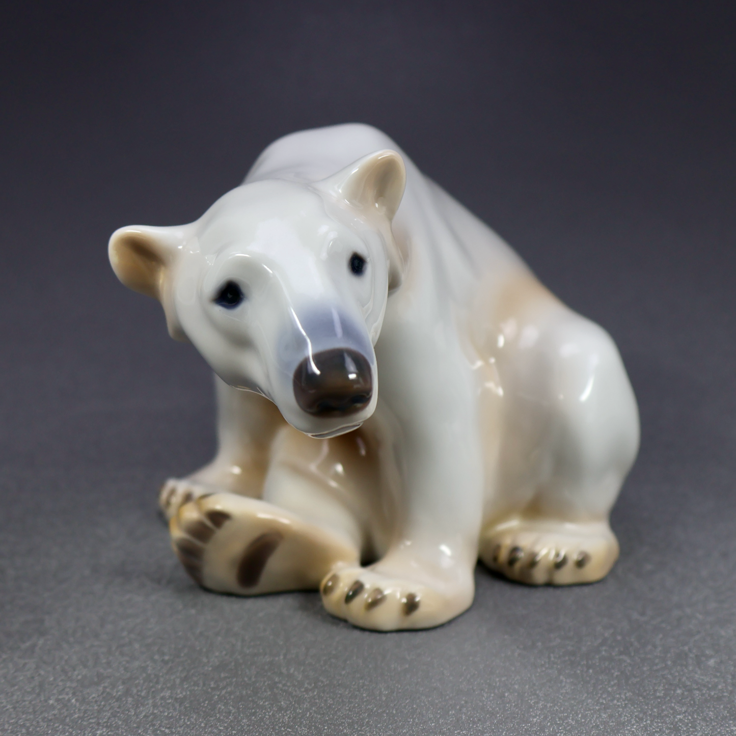Bing & Grondahl Polar Bear Sitting Figurine 1629-Figurine-Oakview Collectibles