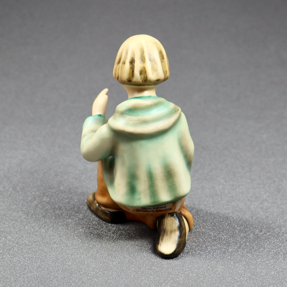 M.I.Hummel Small Nativity - Shepherd Kneeling 214/G/0-Figurine-Oakview Collectibles