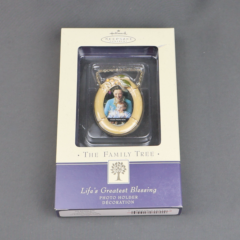 Hallmark 2004 Family Tree Lot of 3 Love Remains, Friends Forever, Greatest Blessing-Photo Holder-Oakview Collectibles