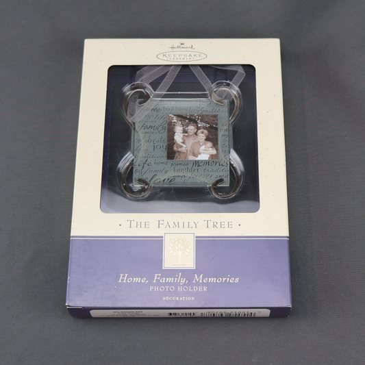 Hallmark 2002 Family Tree Home Family Memories - Photo Holder-Ornament-Oakview Collectibles