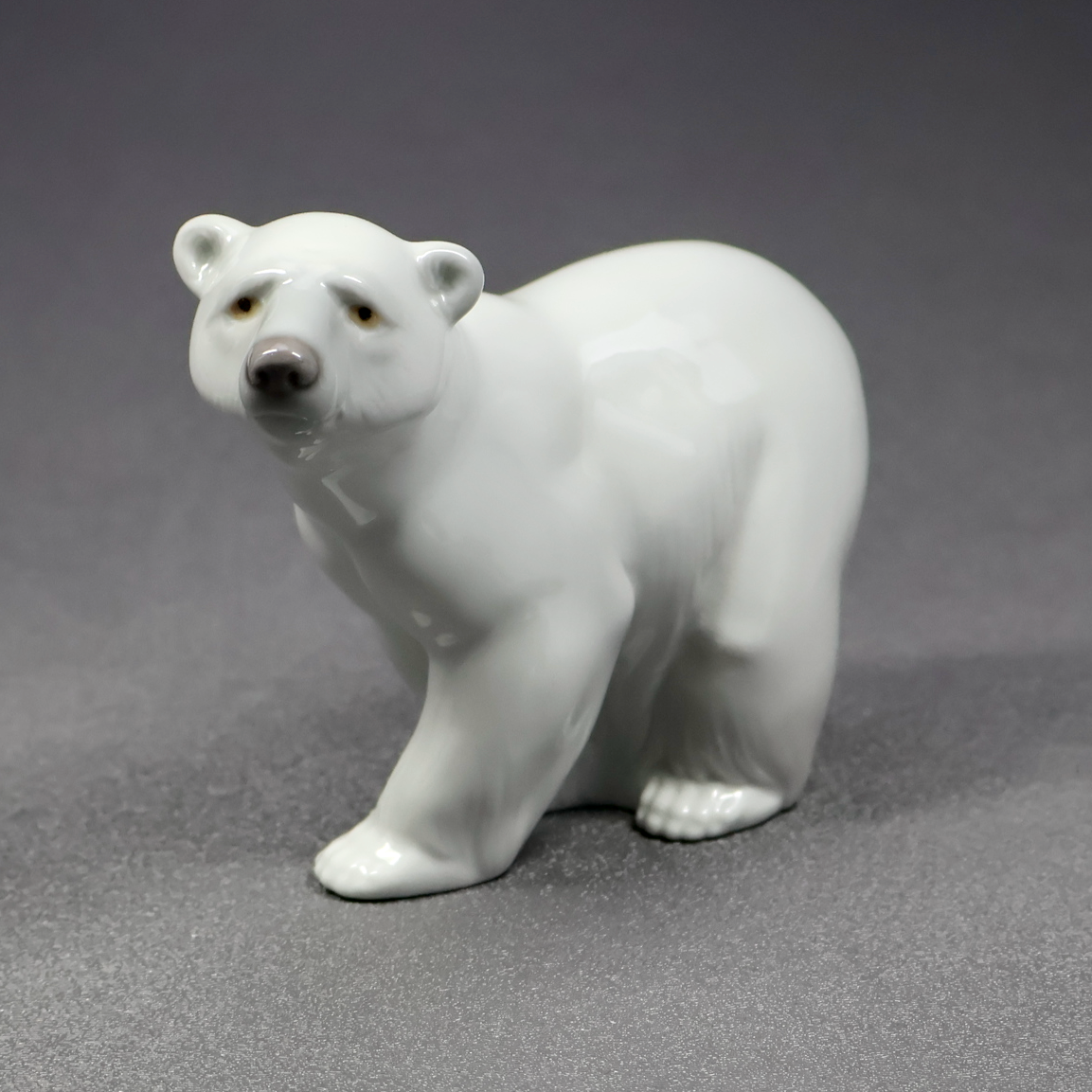 Lladro Attentive Polar Bear 1207-Figurine-Oakview Collectibles