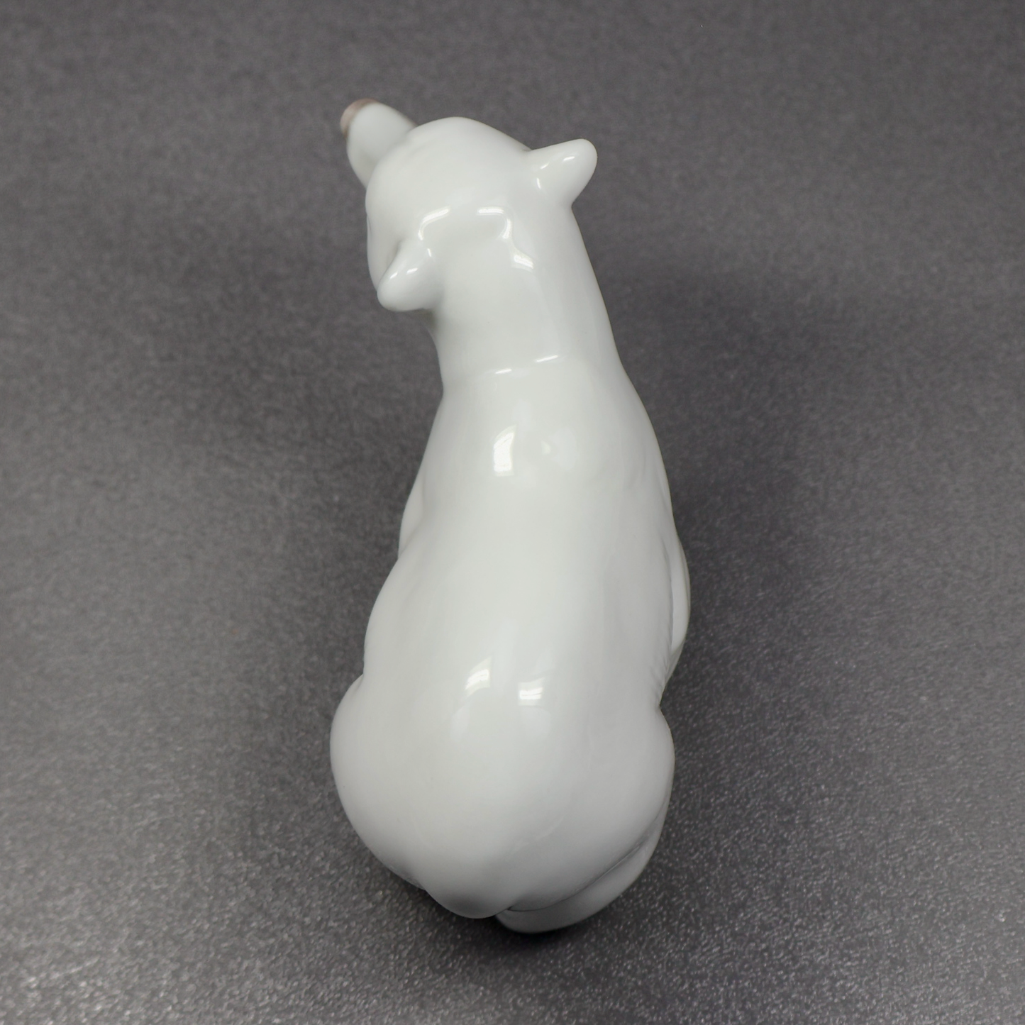 Lladro Attentive Polar Bear 1207-Figurine-Oakview Collectibles