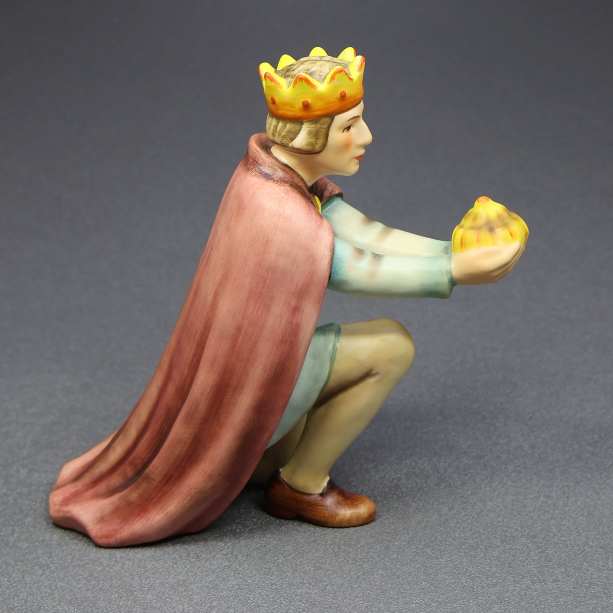 M.I.Hummel Large Nativity - Kneeling King on One Knee 214/M-Figurine-Oakview Collectibles