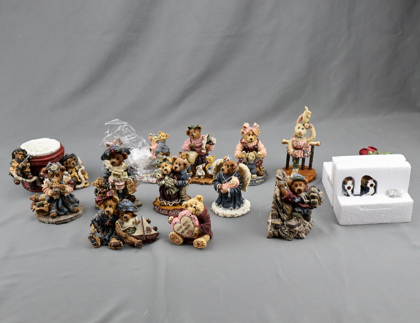 Boyds Bears Lot B - 13 Figurines-Figurine-Oakview Collectibles