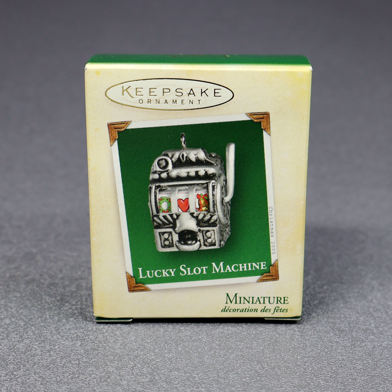 Hallmark 2005 Lucky Slot Machine - Miniature-Ornament-Oakview Collectibles