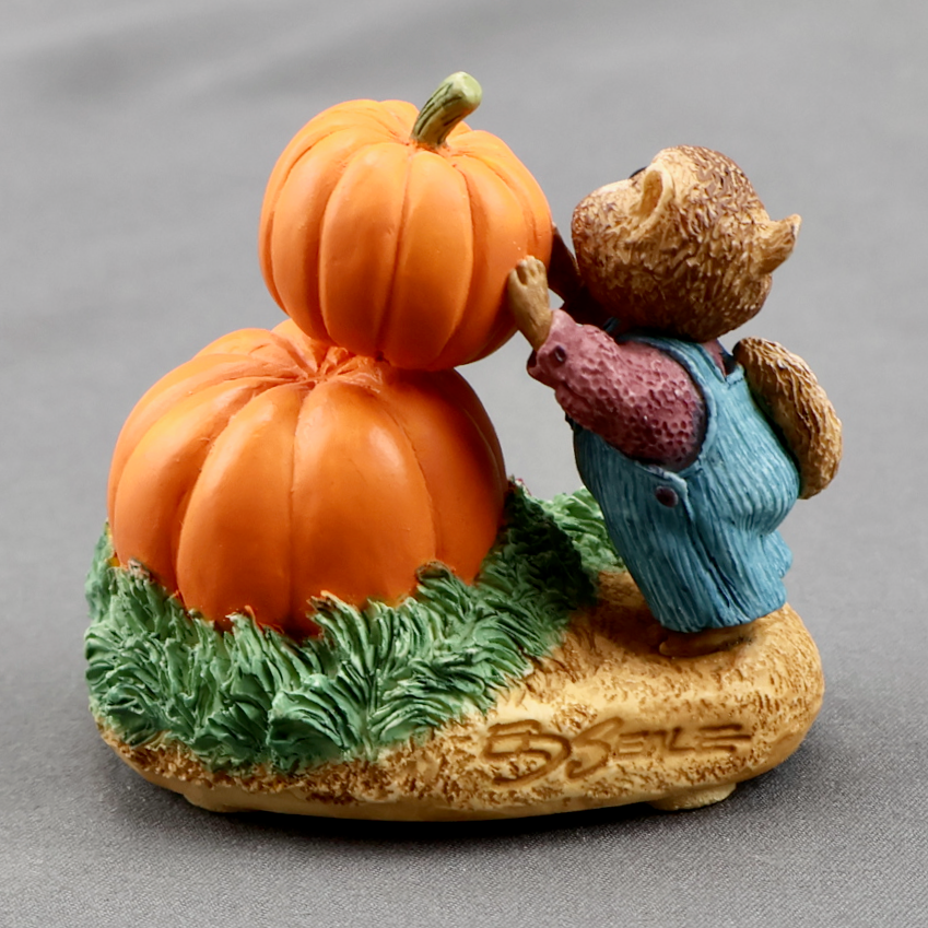 Hallmark Tender Touches Building a Pumpkin Man QEC6334/QHG7061-Figurine-Oakview Collectibles