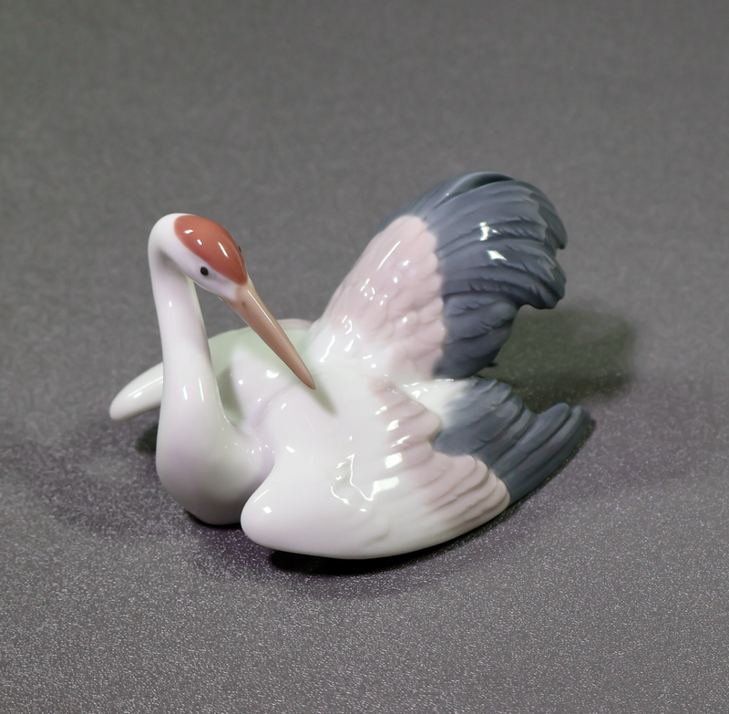 Lladro Nesting Crane 1599-Figurine-Oakview Collectibles