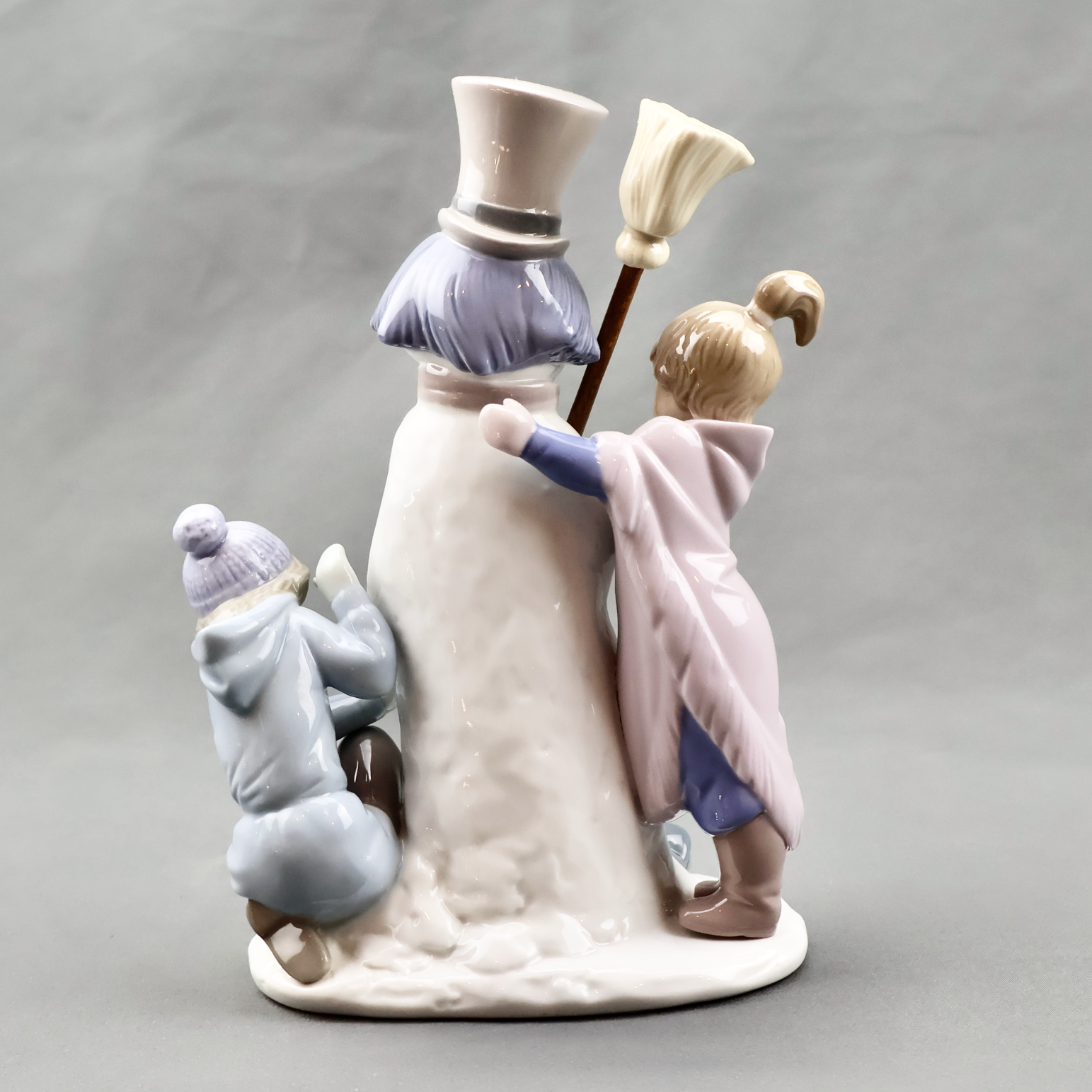 Lladro The Snow Man 5713-Figurine-Oakview Collectibles