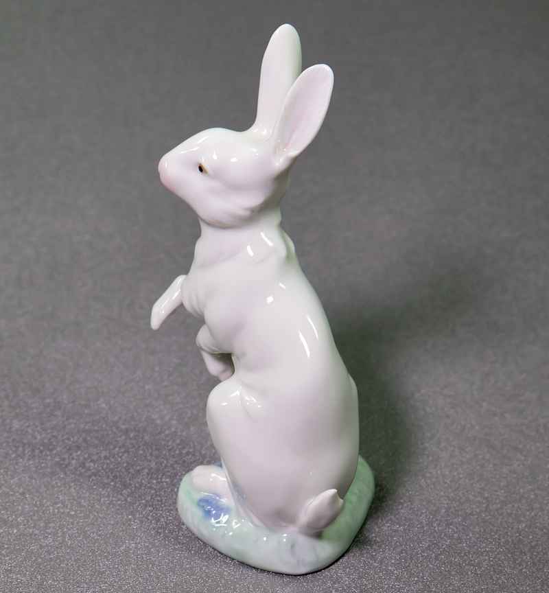 Lladro Hippity Hop 5886-Figurine-Oakview Collectibles