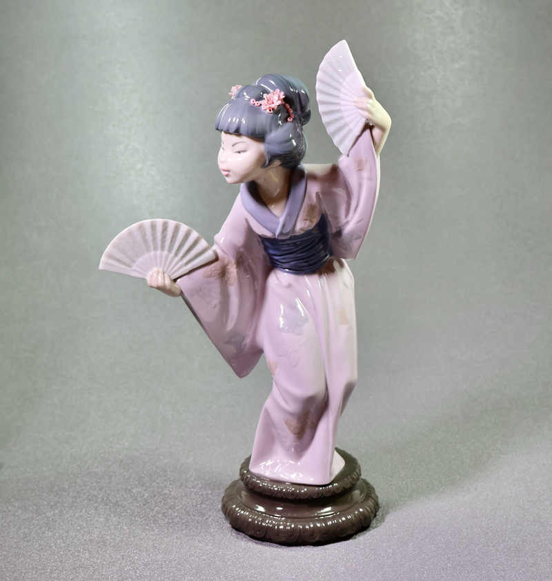 Lladro Madame Butterfly Japanese with Fans 4991-Figurine-Oakview Collectibles