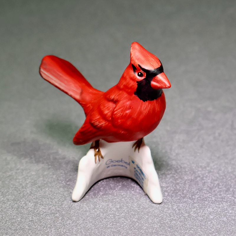 Goebel Cardinal 38 531 06-Figurine-Oakview Collectibles