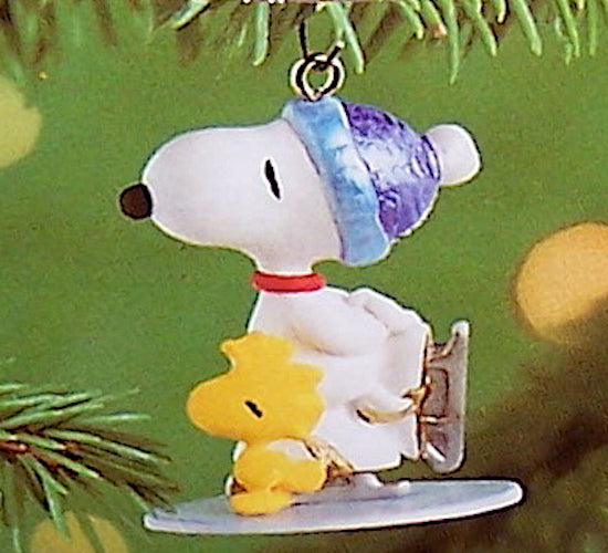 Hallmark 2001 Winter Fun With Snoopy #4 - Miniature-Ornament-Oakview Collectibles