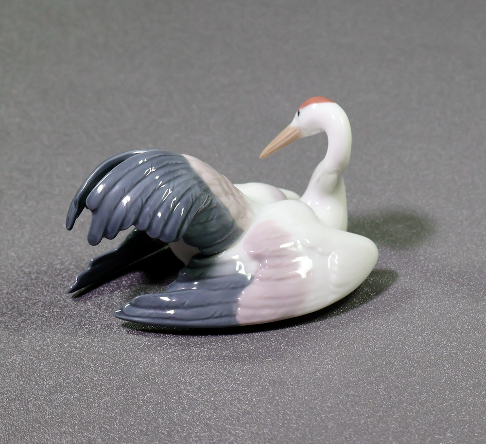 Lladro Nesting Crane 1599-Figurine-Oakview Collectibles