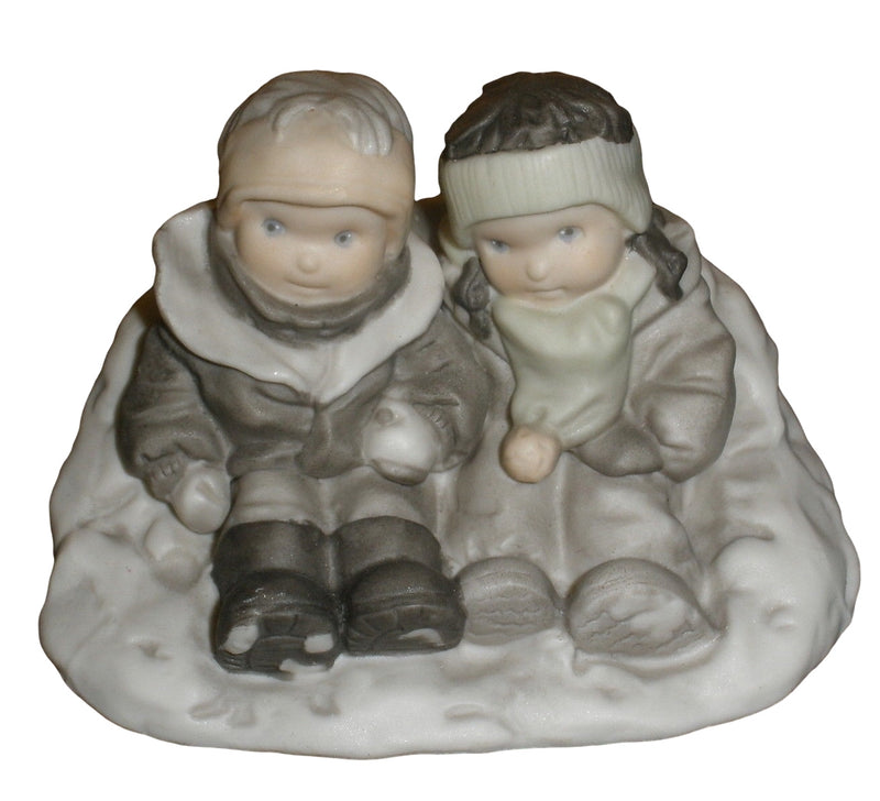 Pretty As A Picture Snow Where Else I'd Rather Be 284440-Figurine-Oakview Collectibles