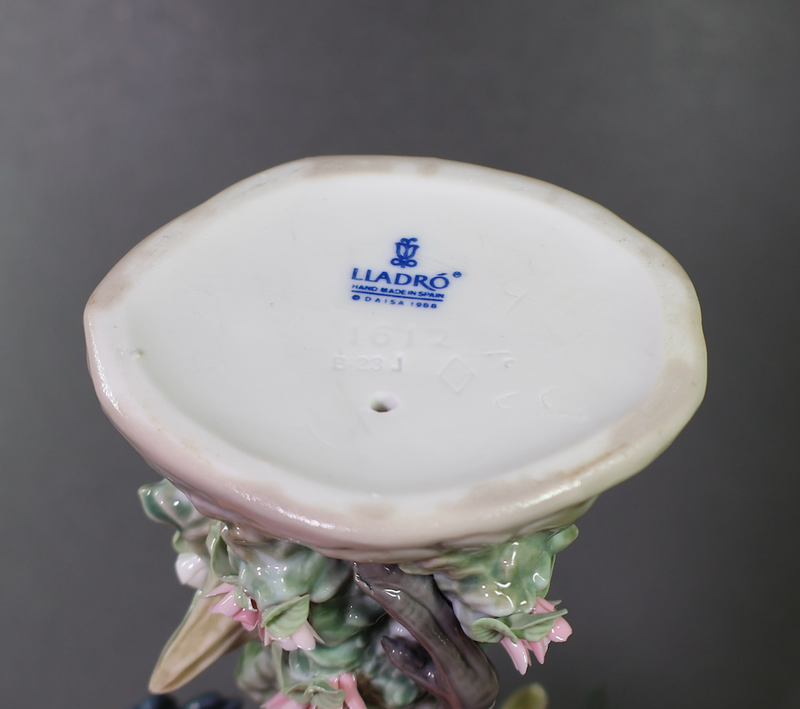 Lladro Preening Crane 1612-Figurine-Oakview Collectibles