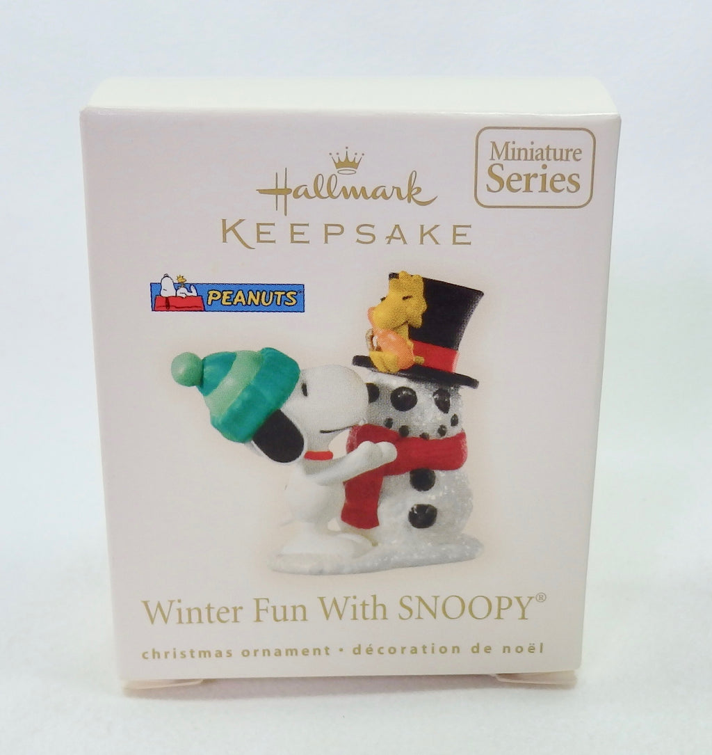 Hallmark 2008 Winter Fun With Snoopy #11 Snowman - Miniature-Ornament-Oakview Collectibles